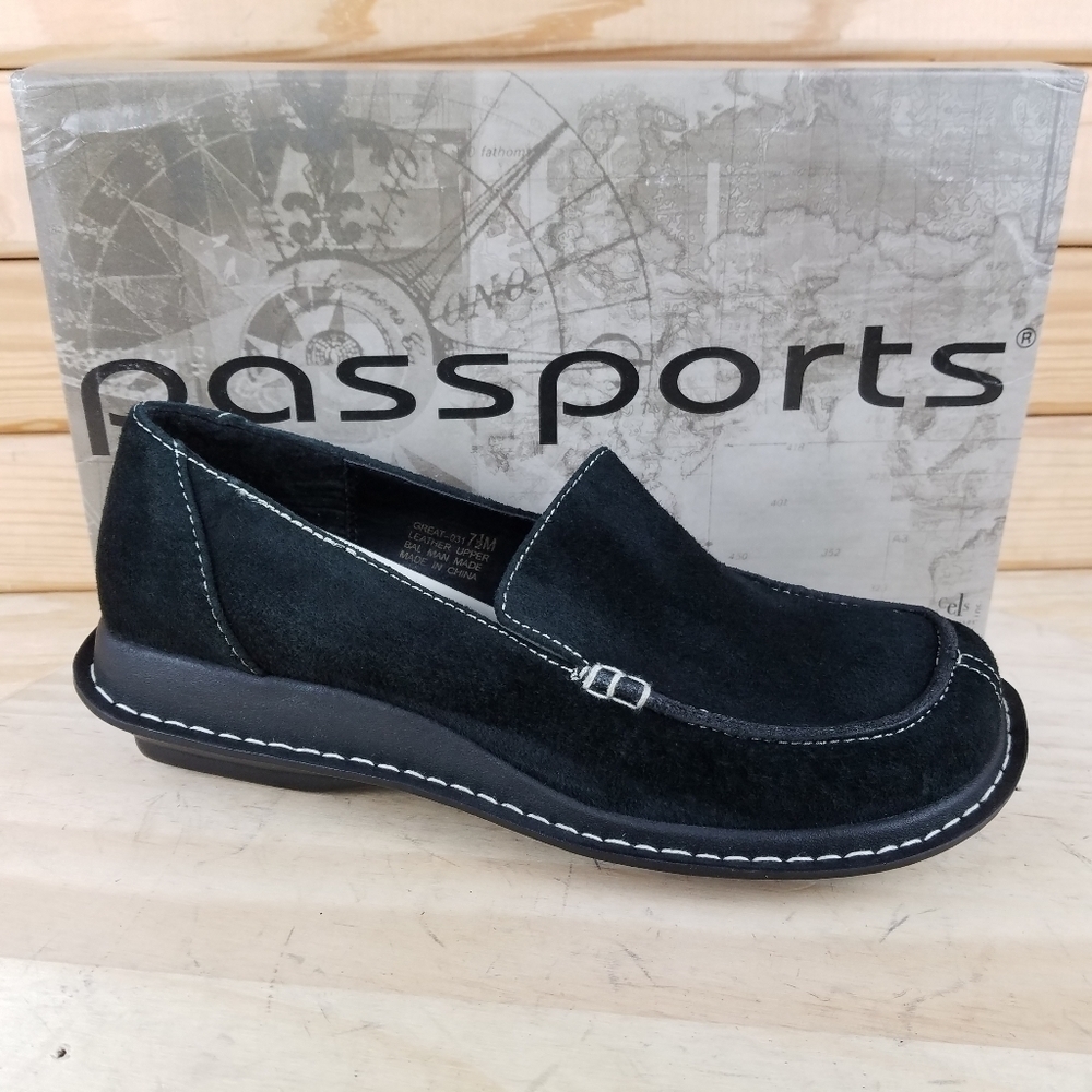 NWT Passports Black Suede Leather Loafers Moccasin Flats Boho Academia 7.5 M